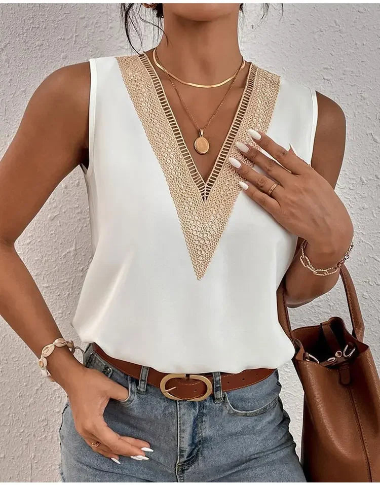 Anna | Elegant bluse med fin blonde